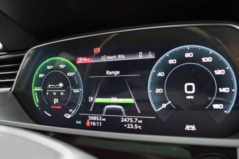 AUDI E-TRON